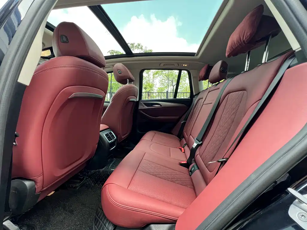 BMW iX3 — миниатюра 9