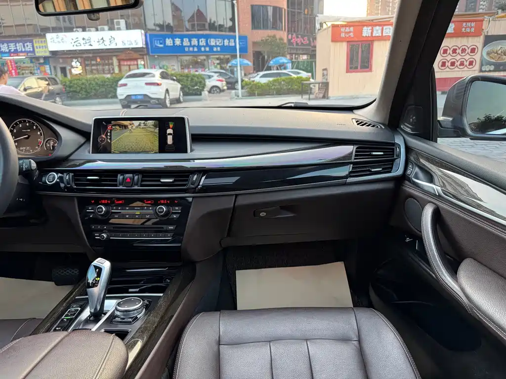BMW X5 (Import) — миниатюра 17