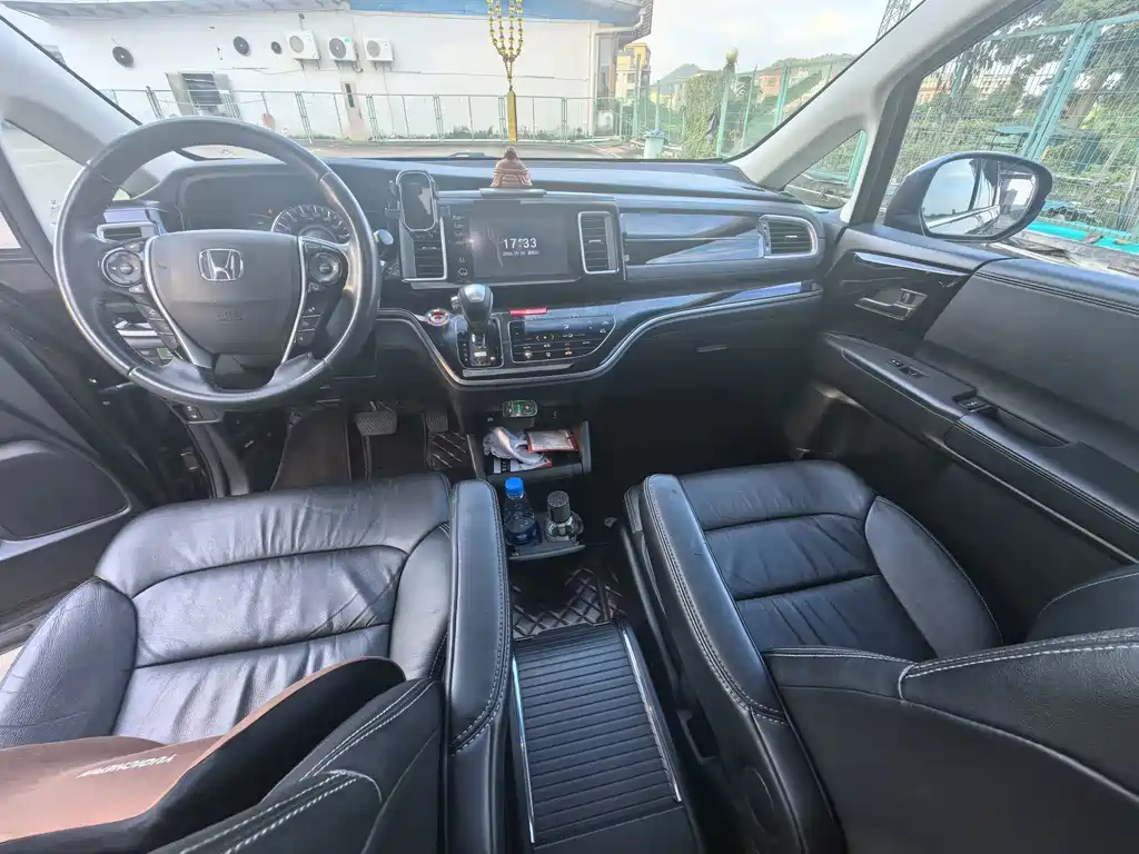 Honda Elysion — миниатюра 10