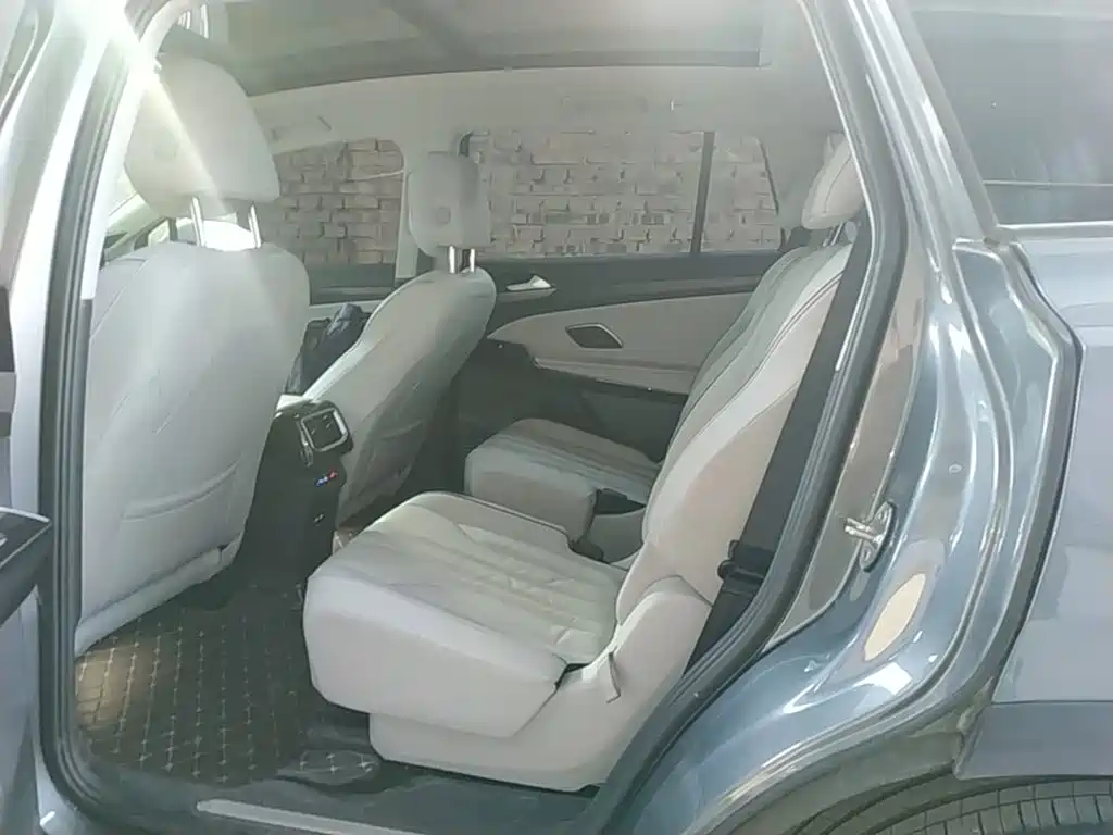 Volkswagen ID.6 X — миниатюра 17