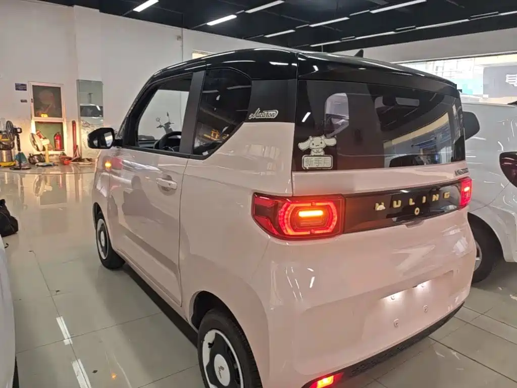 Wuling MINIEV — миниатюра 5