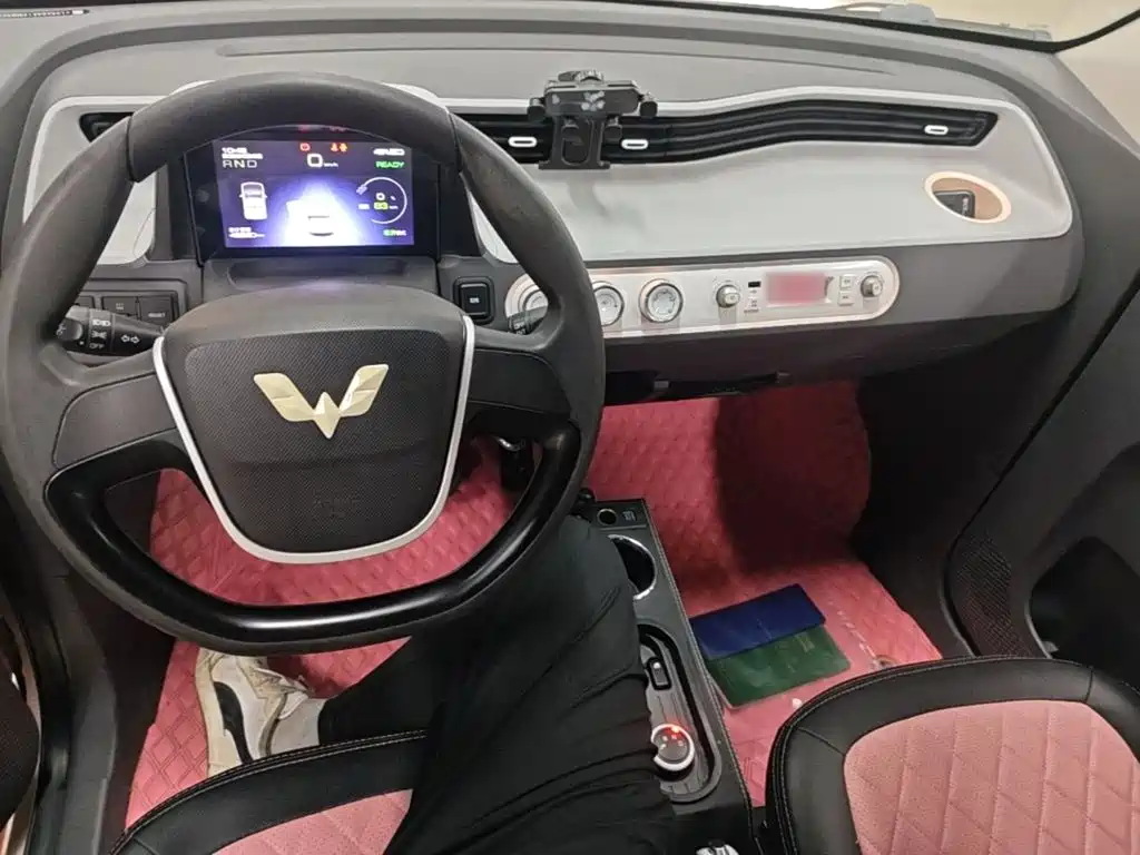 Wuling MINIEV — миниатюра 10