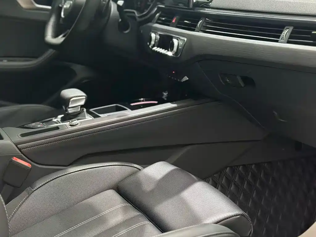 Audi A4L — миниатюра 8