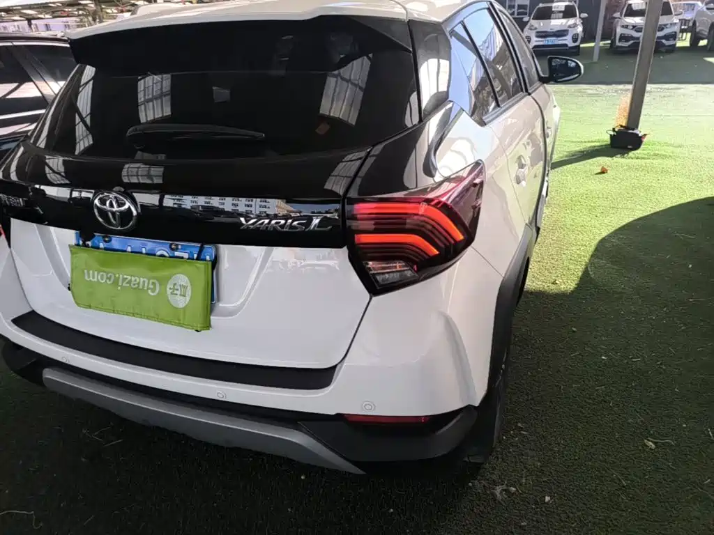 Toyota Yaris L — миниатюра 8