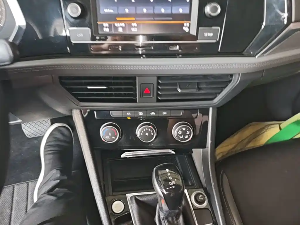 Volkswagen Sagitar — миниатюра 13