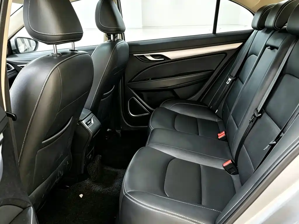 Geely Emgrand — миниатюра 6