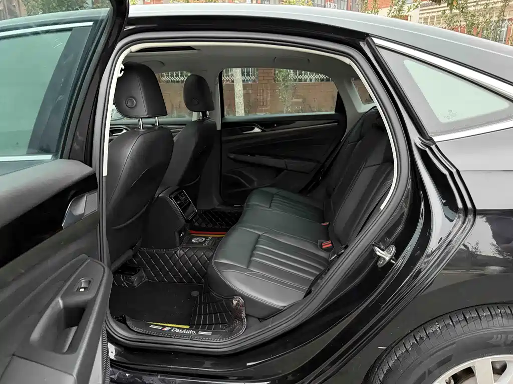 Volkswagen Passat — миниатюра 6