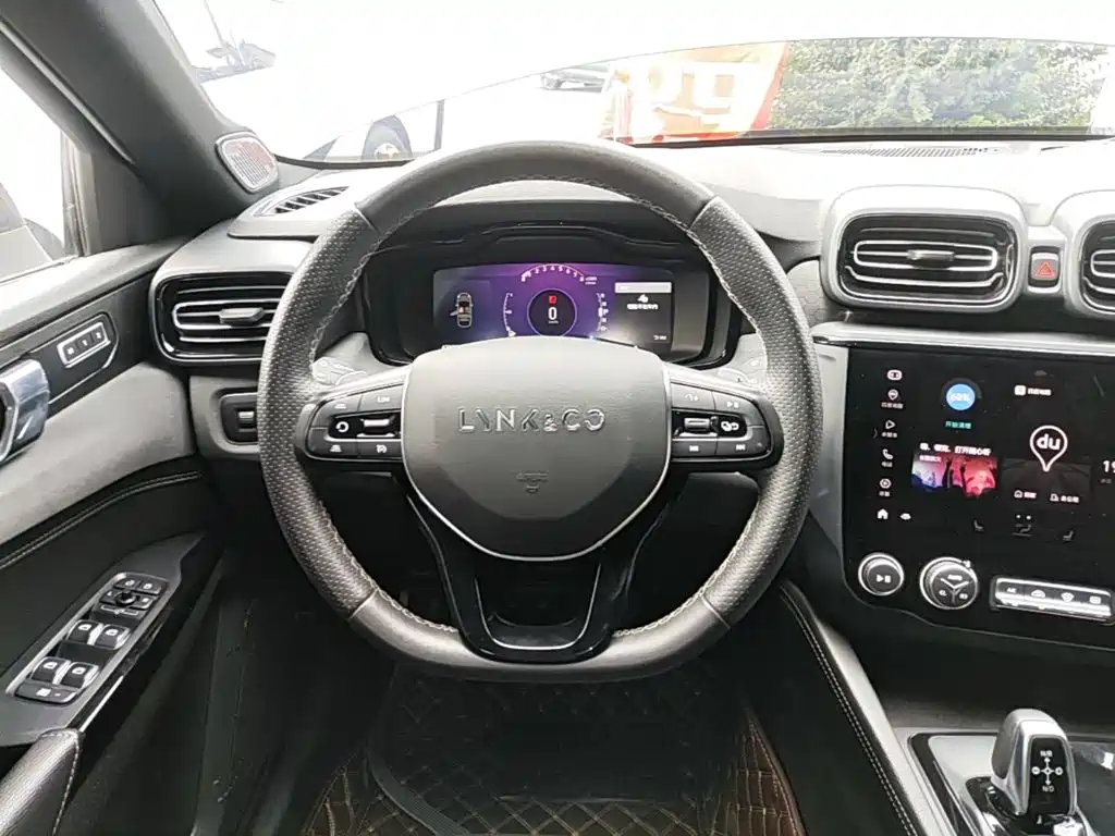 Lynk & Co 03 — миниатюра 11