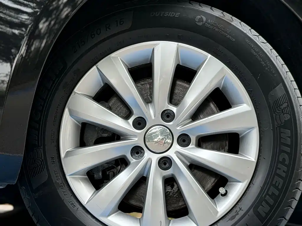 Volkswagen Passat — миниатюра 8