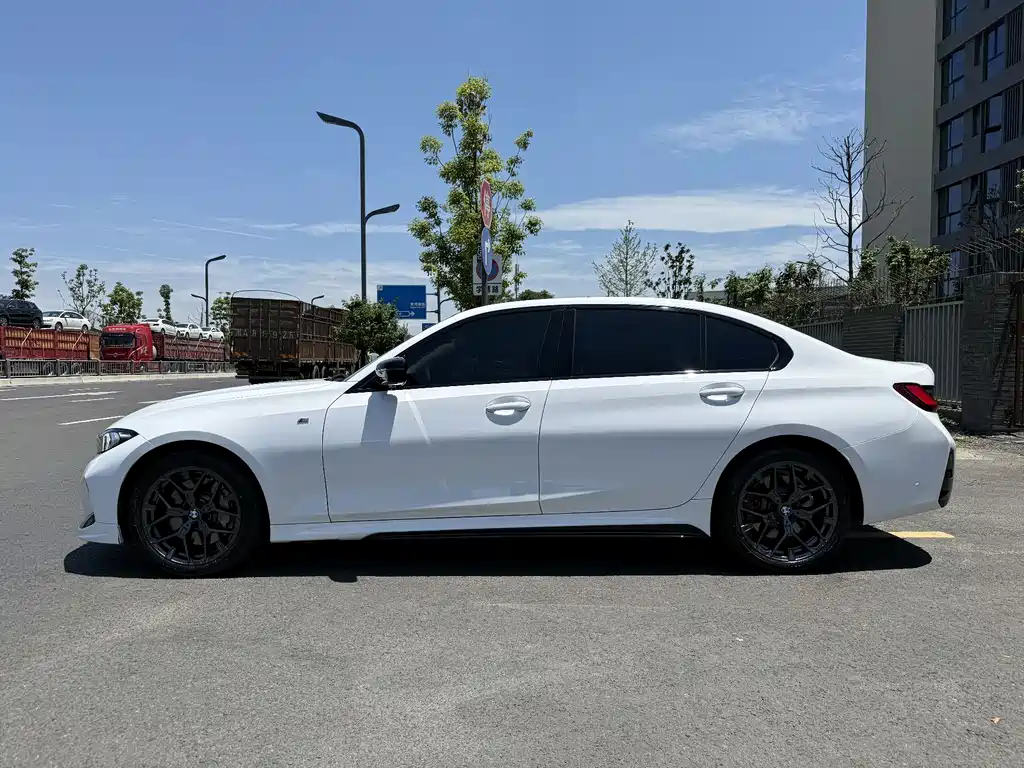 BMW 3 Series 3 2026 330Li M Sport