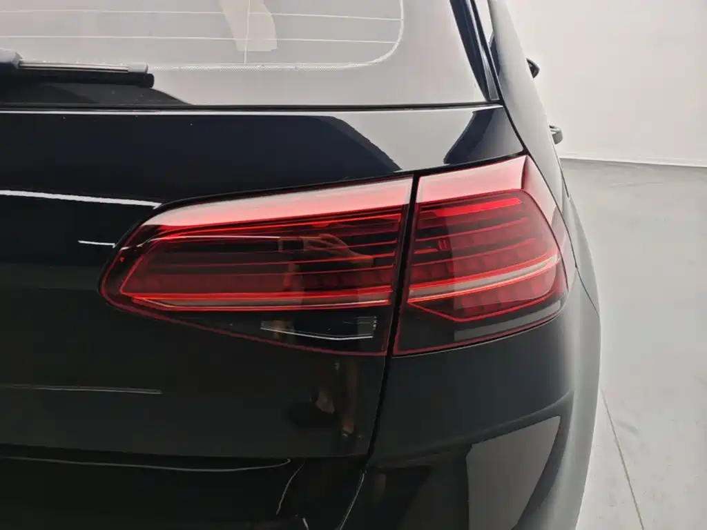 Volkswagen Golf — миниатюра 8