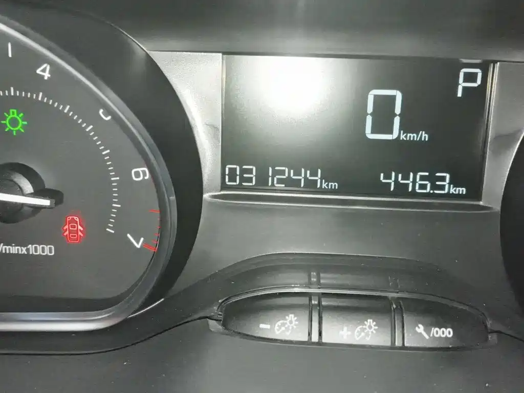 Peugeot 2008 — миниатюра 8