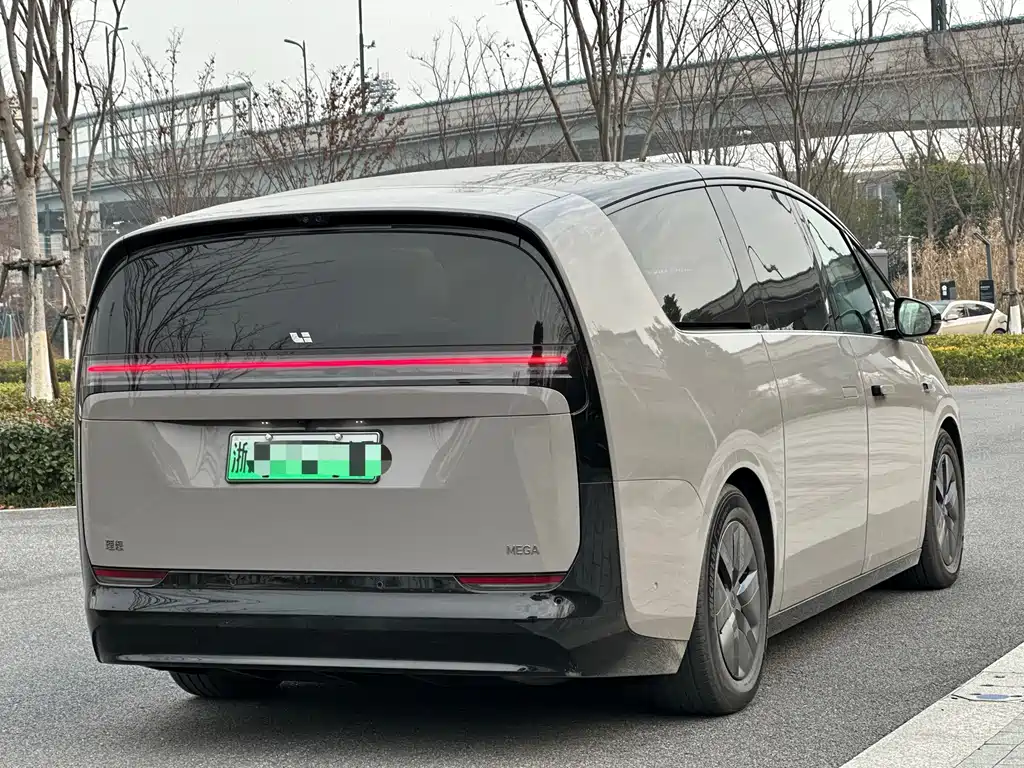 Li Auto IDEAL MEGA