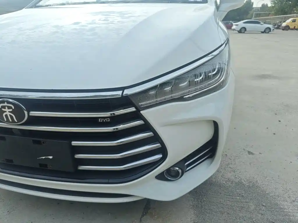 BYD MAX — миниатюра 24