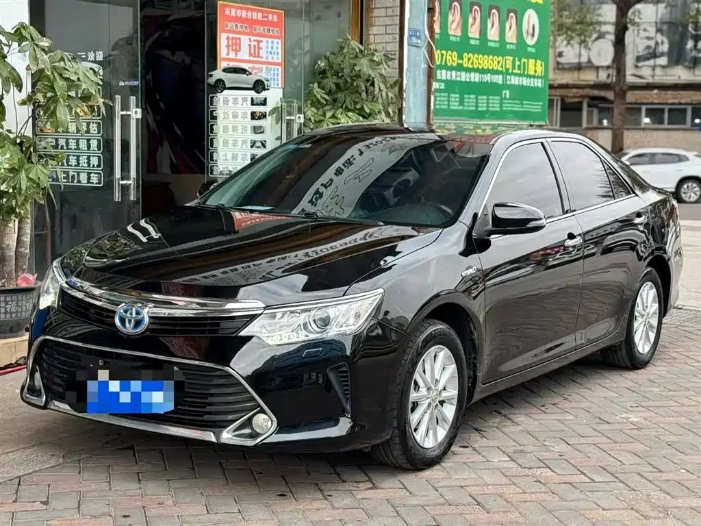 TOYOTA CAMRY