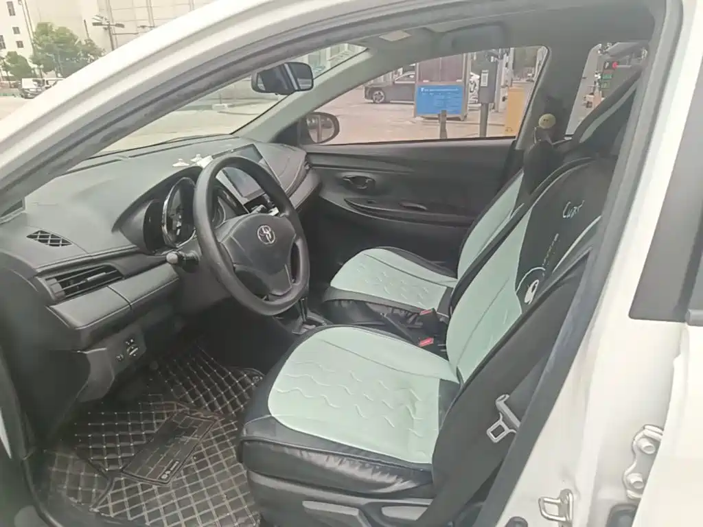 Toyota Yaris L — миниатюра 15