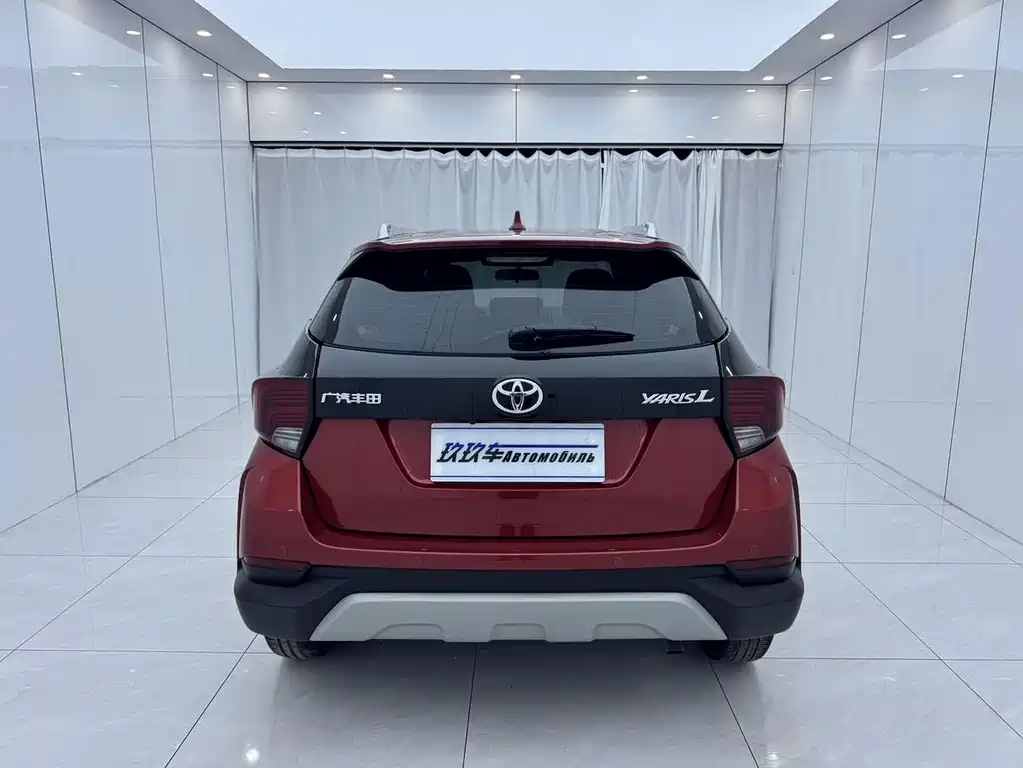 Toyota Yaris L — миниатюра 5