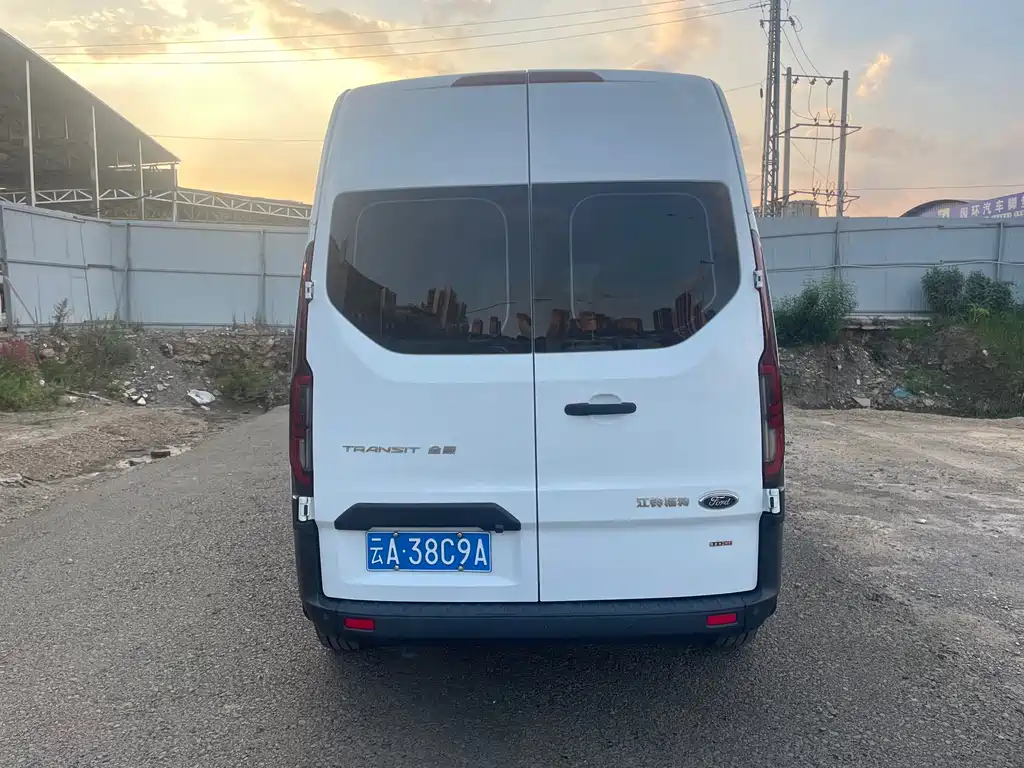 Ford Transit — миниатюра 14