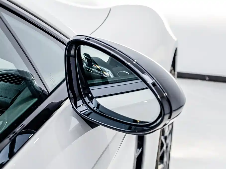 Porsche Panamera — миниатюра 8