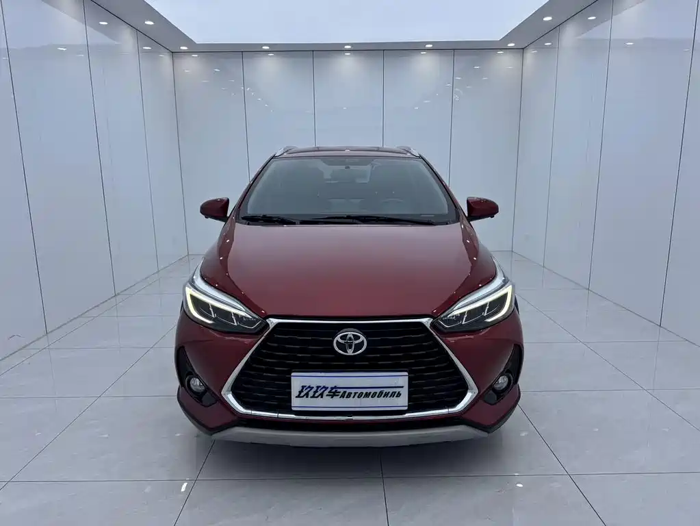 Toyota Yaris L — миниатюра 2