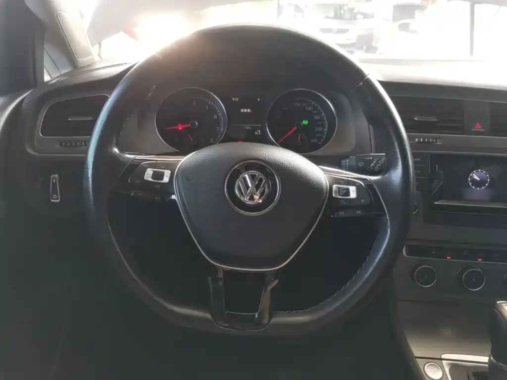 Volkswagen Golf — миниатюра 11