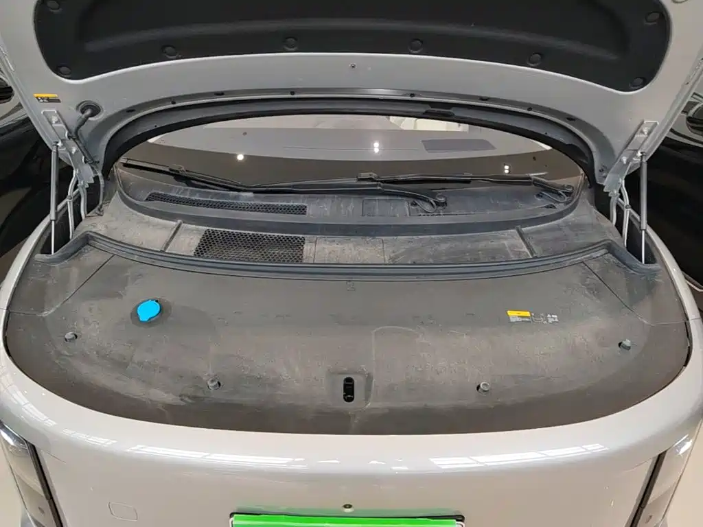 Li Auto Li i8 — миниатюра 16