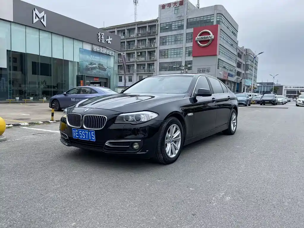 BMW 5 Series 2011