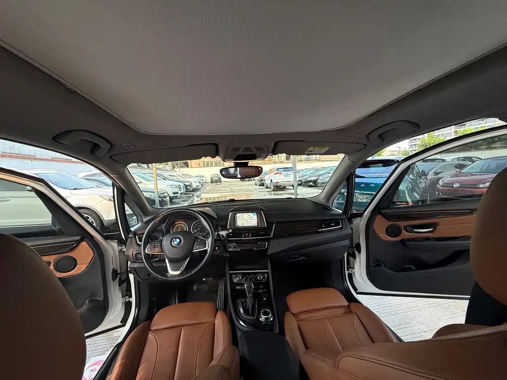 BMW 2 Series Active Tourer — миниатюра 4