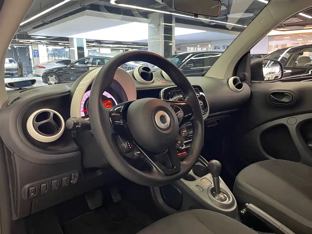 smart Smart Fortwo — миниатюра 16