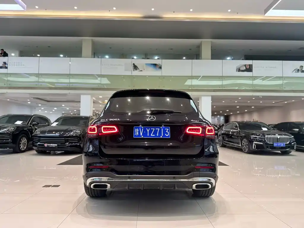 MERCEDES-BENZ GLC
