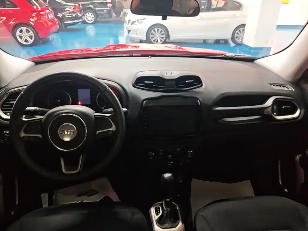 Jeep Renegade — миниатюра 10