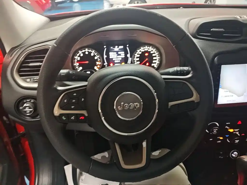Jeep Renegade — миниатюра 11
