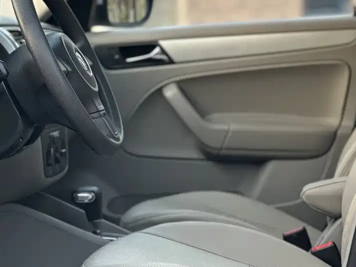 Volkswagen Bora 2012 1.6L AT Comfort