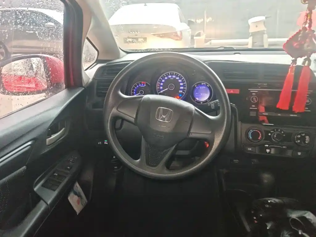 Honda Fit — миниатюра 11