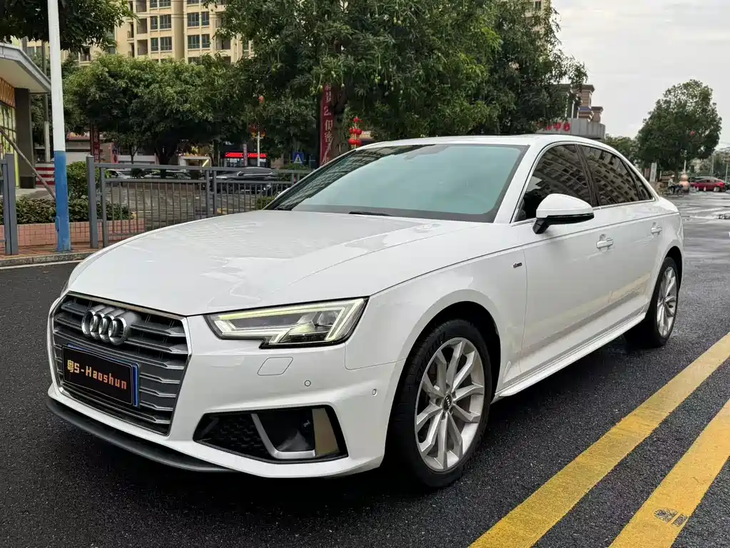 Audi A4L 2019