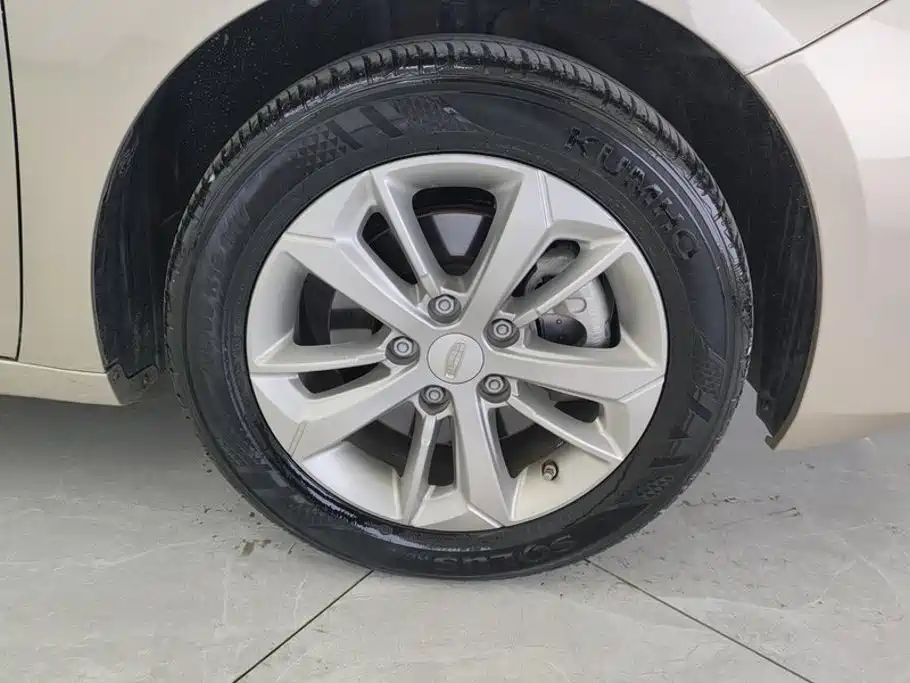 Geely Emgrand GL — миниатюра 6