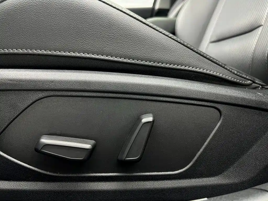 Hyundai Elantra — миниатюра 6