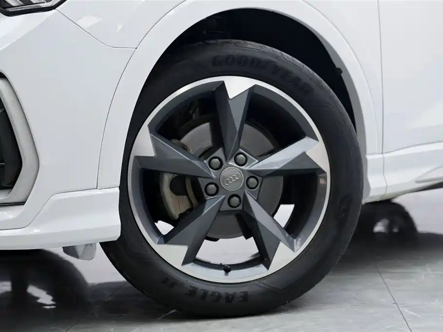 Audi Q3 2020 40 TFSI Fashion