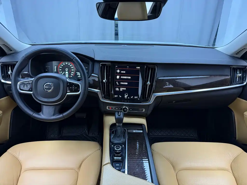 Volvo S90 — миниатюра 6