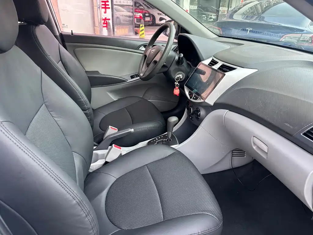 Hyundai Verna — миниатюра 9