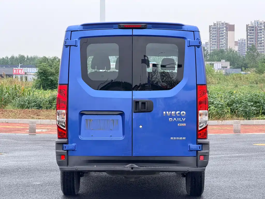 IVECO Ousheng — миниатюра 8