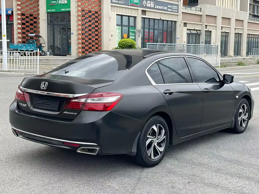 Honda Accord — миниатюра 7