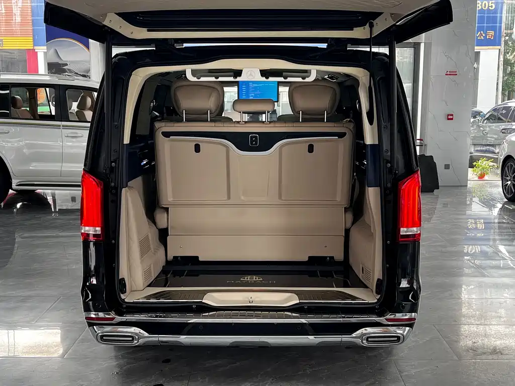 Mercedes-Benz V-Class — миниатюра 25