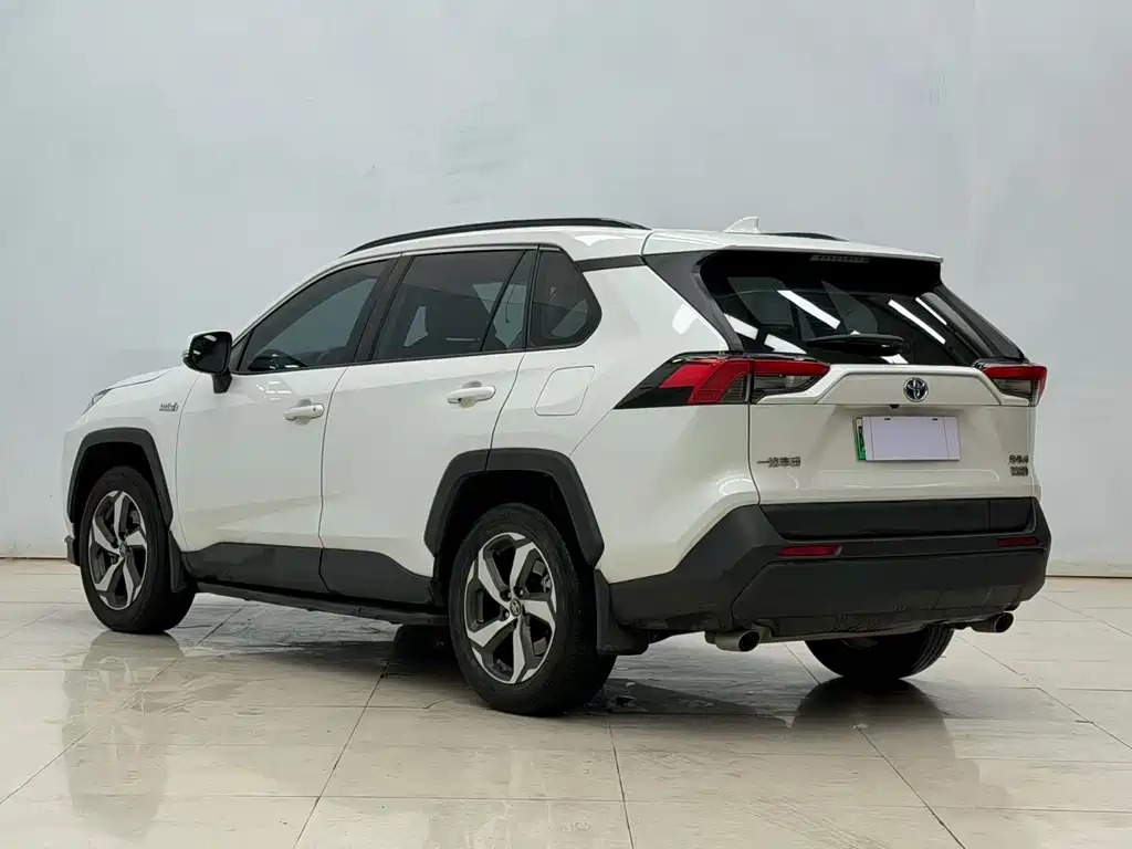 Toyota RAV4 Prime — миниатюра 9
