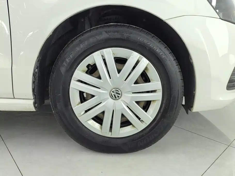 Volkswagen Polo — миниатюра 6