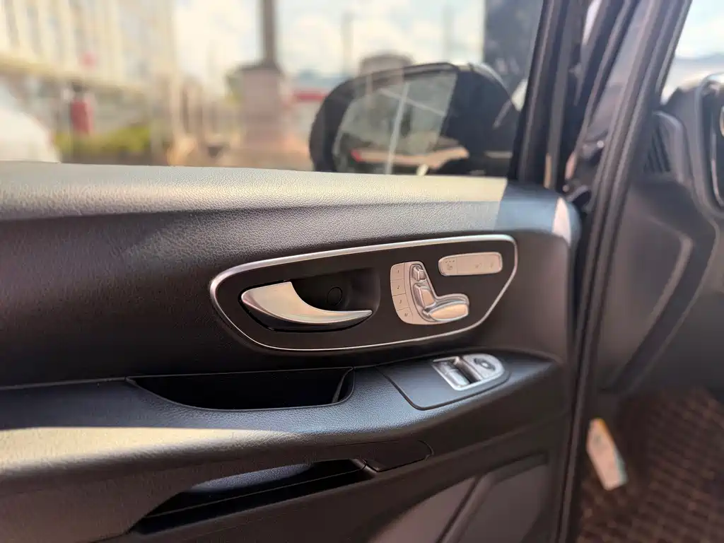 Mercedes-Benz Vito — миниатюра 13