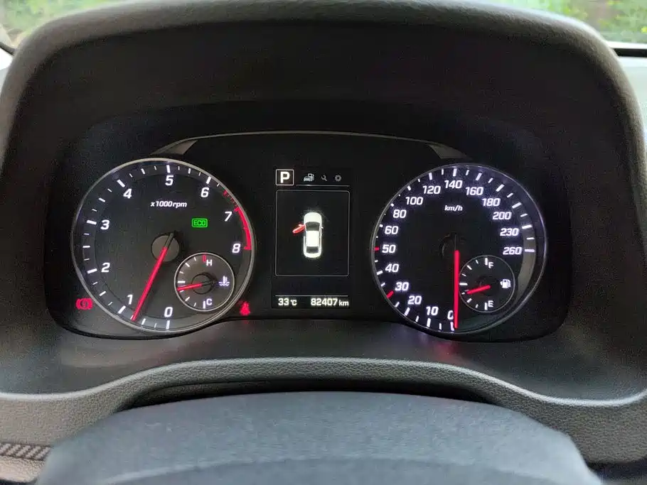 Hyundai Elantra — миниатюра 14