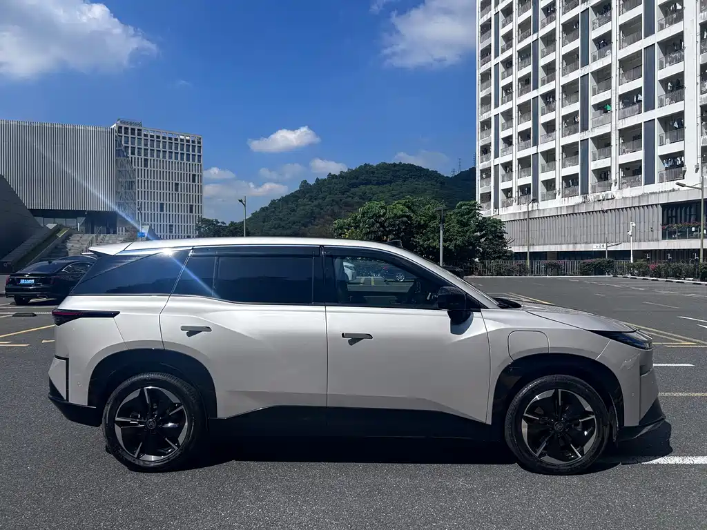 Toyota bZ3X — миниатюра 21