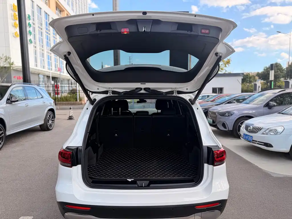 Mercedes-Benz GLB — миниатюра 21