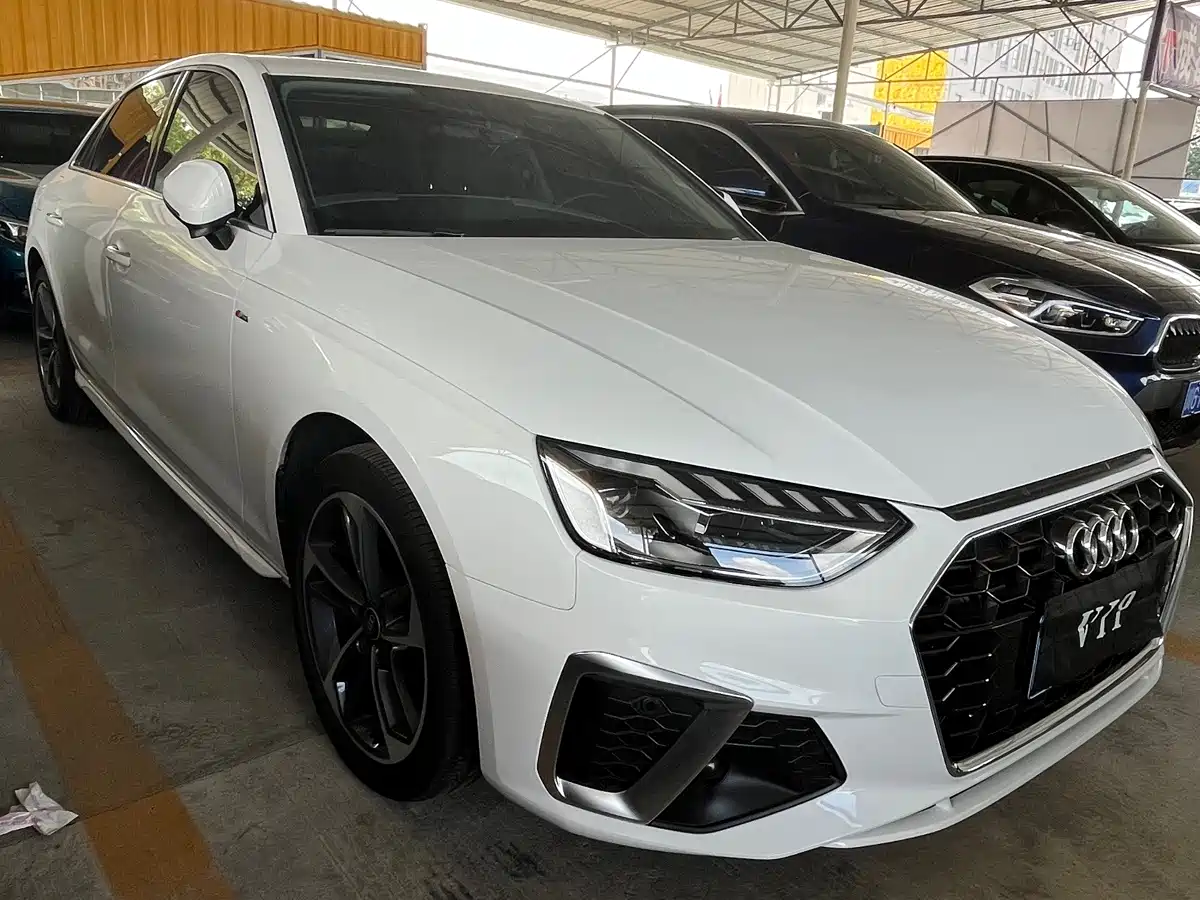 奥迪A4L 2024款 40 TFSI 时尚动感型 2024